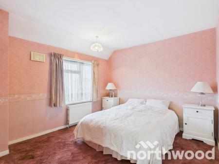 3 bedroom Semi-detached house for sale in Cryol Road, South Ashford, Ashford, TN23