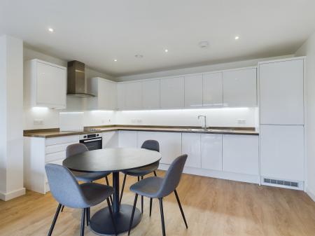 2 bedroom Flat to let in Hampton Place, Ashford, TN23