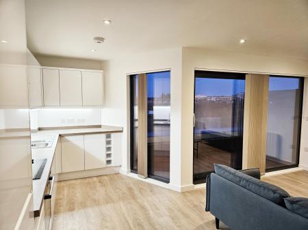 2 bedroom Flat to let in Hampton Place, Ashford, TN23