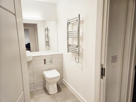 2 bedroom Flat to let in Hampton Place, Ashford, TN23