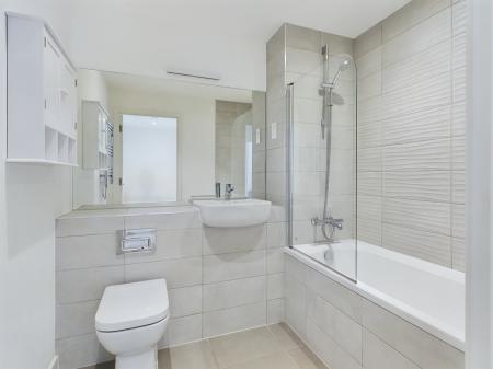 2 bedroom Flat to let in Hampton Place, Ashford, TN23