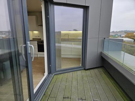 2 bedroom Flat to let in Hampton Place, Ashford, TN23