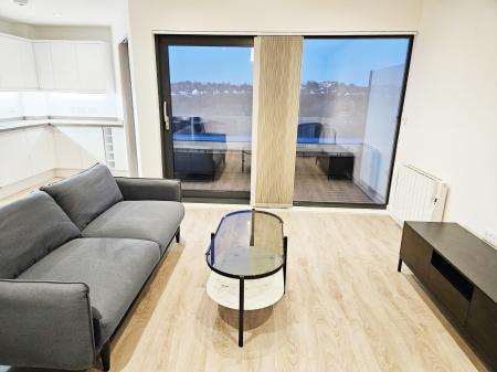 2 bedroom Flat to let in Hampton Place, Ashford, TN23