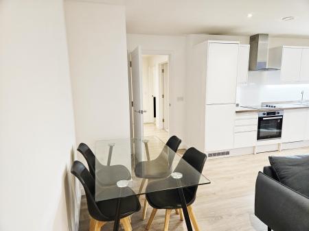 2 bedroom Flat to let in Hampton Place, Ashford, TN23