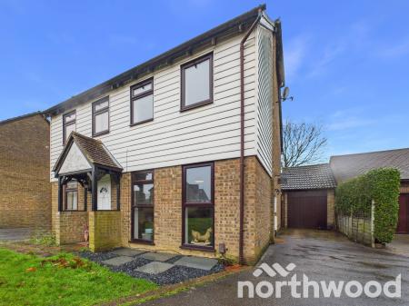 2 bedroom Semi-detached house for sale in Old Orchard, Singleton, Ashford, TN23
