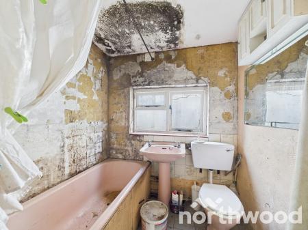 3 bedroom Terraced House for sale in Canterbury Road, Willesborough, Ashford, TN24