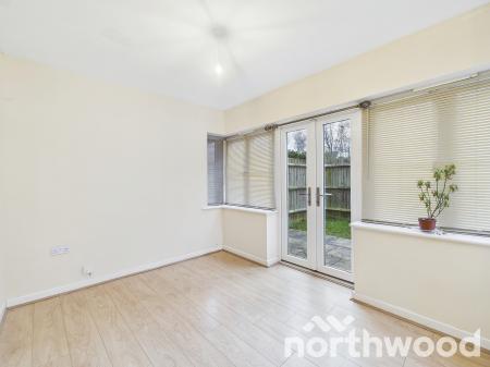 4 bedroom Town house for sale in Campion Close, Ashford, TN25