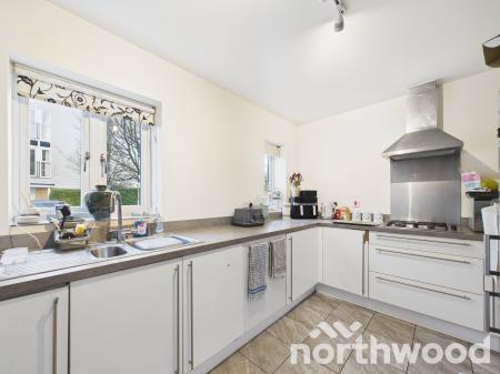 4 bedroom Town house for sale in Campion Close, Ashford, TN25