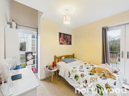 4 bedroom Town house for sale in Campion Close, Ashford, TN25