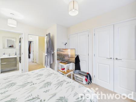 4 bedroom Town house for sale in Campion Close, Ashford, TN25