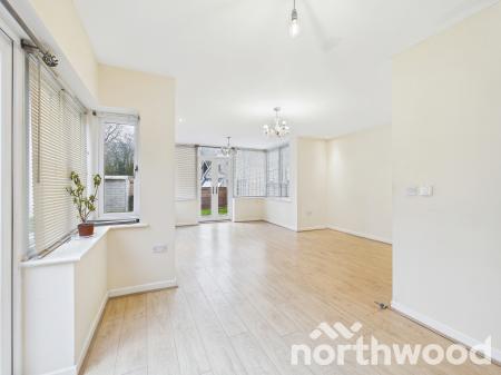 4 bedroom Town house for sale in Campion Close, Ashford, TN25