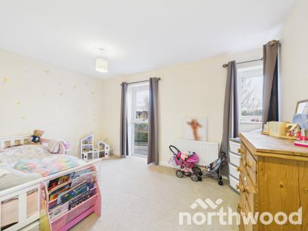 4 bedroom Town house for sale in Campion Close, Ashford, TN25