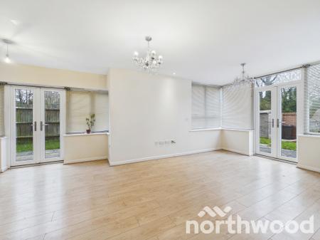 4 bedroom Town house for sale in Campion Close, Ashford, TN25