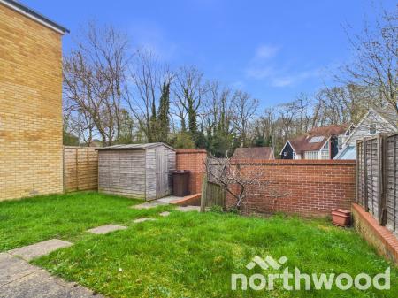 4 bedroom Town house for sale in Campion Close, Ashford, TN25