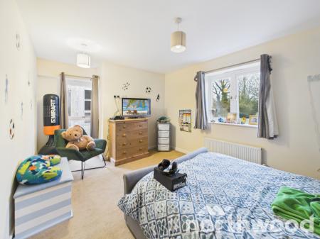 4 bedroom Town house for sale in Campion Close, Ashford, TN25