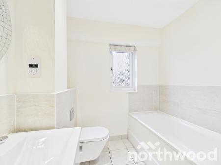 4 bedroom Town house for sale in Campion Close, Ashford, TN25