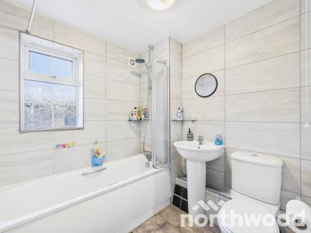 2 bedroom Flat for sale in Swaffer Way, Singleton, Ashford, TN23