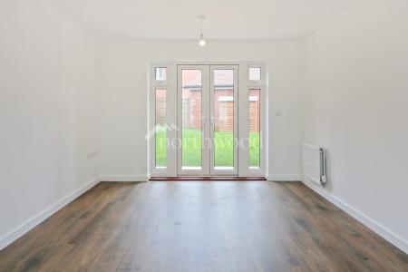 4 bedroom Detached house to let in Kestrel Drive, Finberry, Ashford, TN25