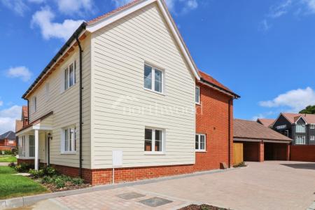 4 bedroom Detached house to let in Kestrel Drive, Finberry, Ashford, TN25