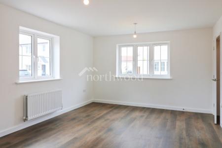 4 bedroom Detached house to let in Kestrel Drive, Finberry, Ashford, TN25