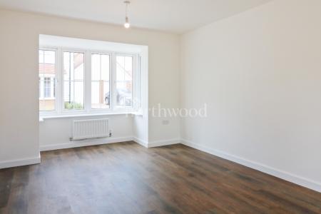 4 bedroom Detached house to let in Kestrel Drive, Finberry, Ashford, TN25