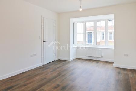 4 bedroom Detached house to let in Kestrel Drive, Finberry, Ashford, TN25