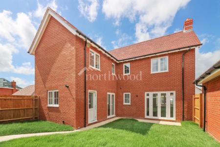 4 bedroom Detached house for sale in Kestrel Drive, Finberry, Ashford, TN25