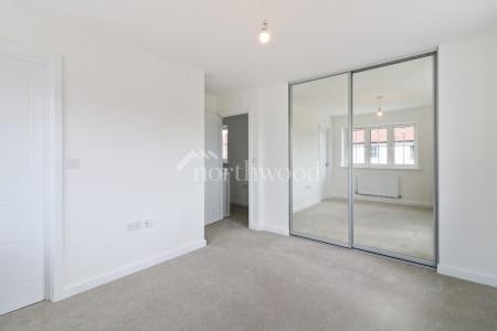 4 bedroom Detached house for sale in Kestrel Drive, Finberry, Ashford, TN25