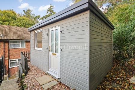 3 bedroom Terraced House to let in Cheviot Way, Ashford, TN24