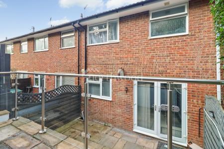 3 bedroom Terraced House to let in Cheviot Way, Ashford, TN24