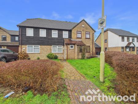 2 bedroom Terraced House for sale in Old Orchard, Singleton, Ashford, TN23