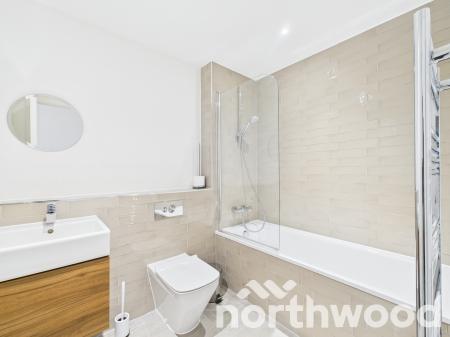 2 bedroom Flat to let in George Street, Ashford, TN23