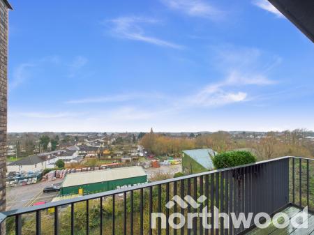 2 bedroom Flat to let in George Street, Ashford, TN23