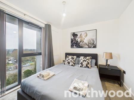 2 bedroom Flat to let in George Street, Ashford, TN23