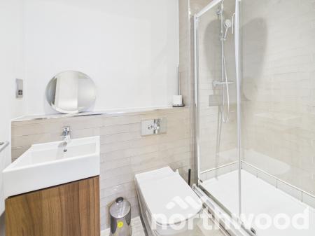 2 bedroom Flat to let in George Street, Ashford, TN23