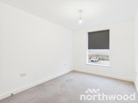 2 bedroom Flat to let in Victoria Crescent, La Riviere, Ashford, TN23