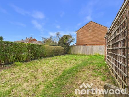 3 bedroom Semi-detached house to let in Cade Road, Ashford, Ashford, TN23