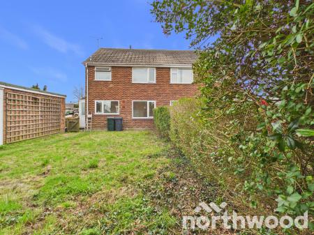 3 bedroom Semi-detached house to let in Cade Road, Ashford, Ashford, TN23