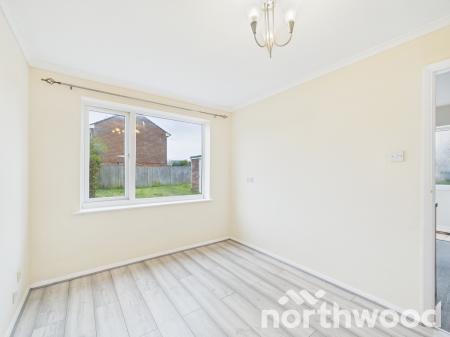 3 bedroom Semi-detached house to let in Cade Road, Ashford, Ashford, TN23