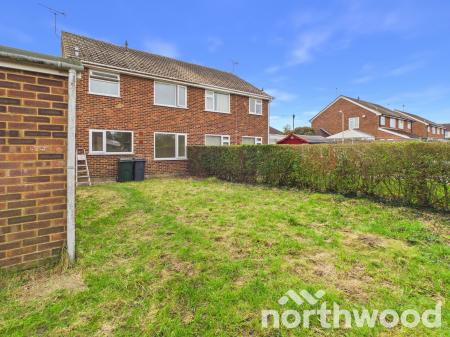 3 bedroom Semi-detached house to let in Cade Road, Ashford, Ashford, TN23