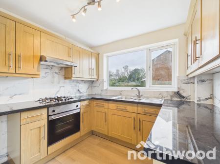 3 bedroom Semi-detached house to let in Cade Road, Ashford, Ashford, TN23