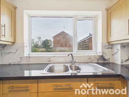 3 bedroom Semi-detached house to let in Cade Road, Ashford, Ashford, TN23