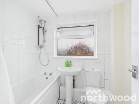 3 bedroom Semi-detached house to let in Cade Road, Ashford, Ashford, TN23