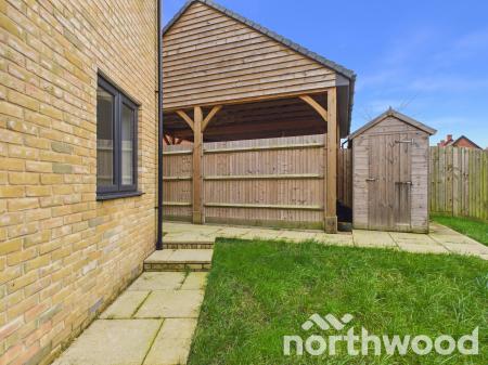 4 bedroom Semi-detached house to let in Heritage Road, Ashford, Ashford, TN25