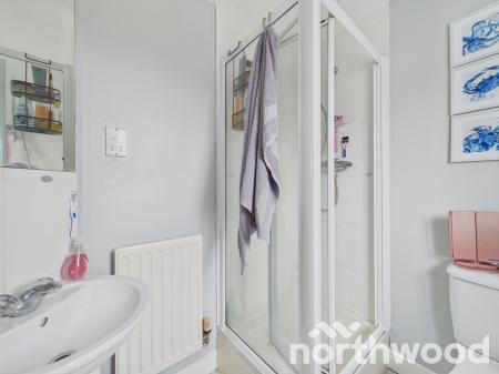 4 bedroom Town house for sale in Imperial Way, Singleton, Ashford, TN23