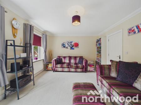 4 bedroom Town house for sale in Imperial Way, Singleton, Ashford, TN23