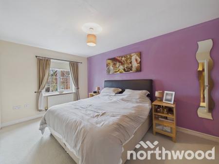 4 bedroom Town house for sale in Imperial Way, Singleton, Ashford, TN23