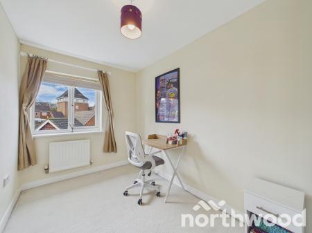 4 bedroom Town house for sale in Imperial Way, Singleton, Ashford, TN23