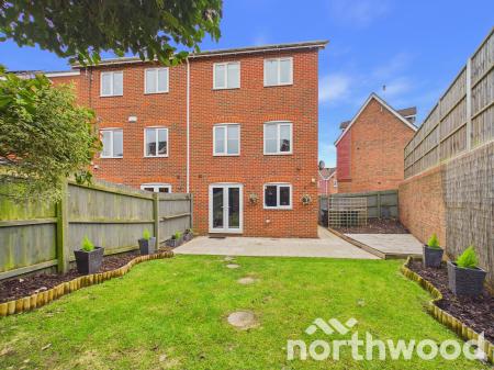 4 bedroom Town house for sale in Imperial Way, Singleton, Ashford, TN23