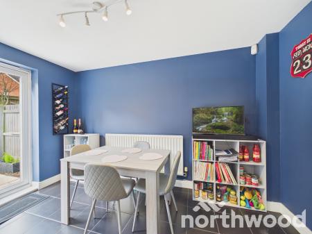 4 bedroom Town house for sale in Imperial Way, Singleton, Ashford, TN23